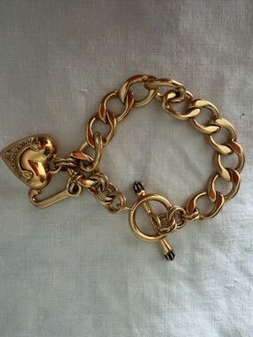 Vintage Juicy Couture Gold Heart Charm Toggle Link Bracelet